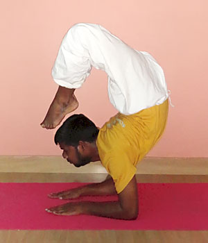 Yoga Master Kannan Shanmugham | School of Santhi Yoga School - Moscow, Russia